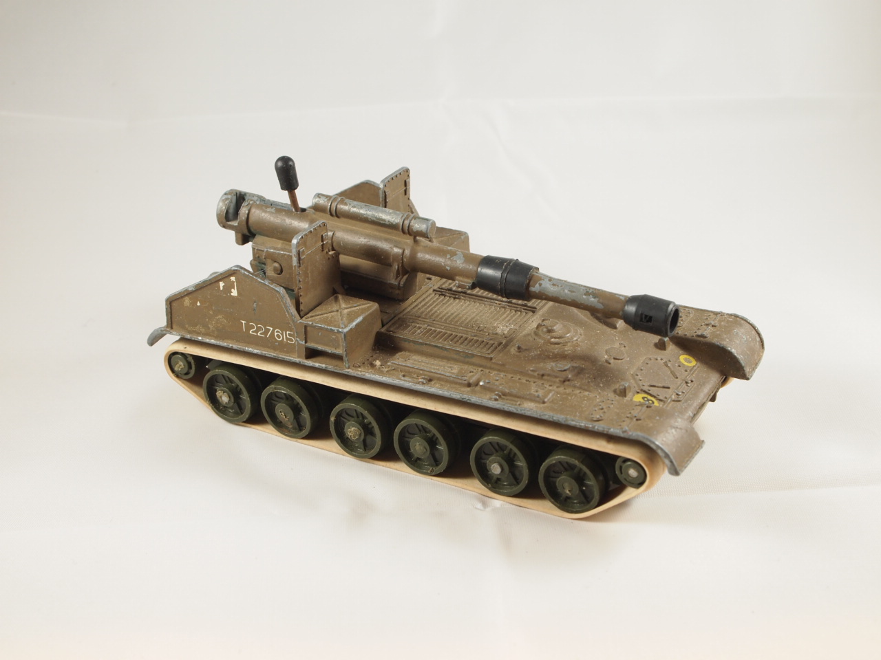 Dinky Toys 155mm Mobile Gun