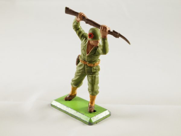 Britains – WWII American Soldier – Arching with bayonet