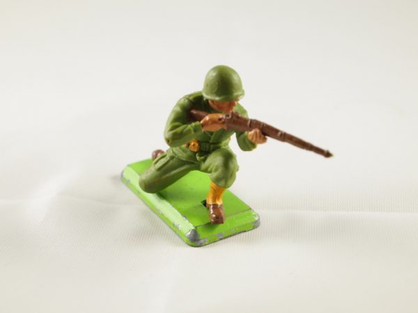 Britains – WWII American Soldier – Hip firing machine gun